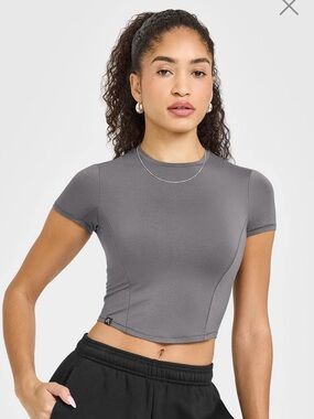 Oner Active Mellow Soft Mid Short Sleeve T-shirt in Ash Gray Size S